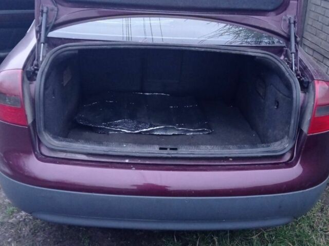 Красный Ауди А6, объемом двигателя 2.5 л и пробегом 300 тыс. км за 3088 $, фото 6 на Automoto.ua