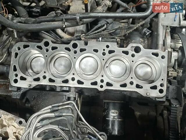 Красный Ауди А6, объемом двигателя 2.3 л и пробегом 350 тыс. км за 2300 $, фото 11 на Automoto.ua