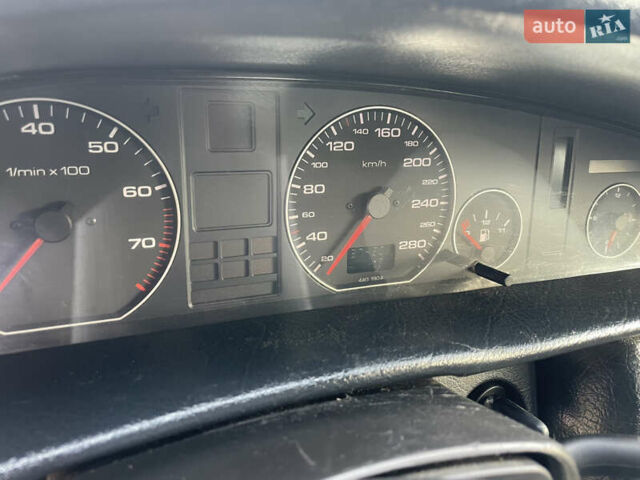 Красный Ауди А6, объемом двигателя 2.6 л и пробегом 374 тыс. км за 2600 $, фото 10 на Automoto.ua