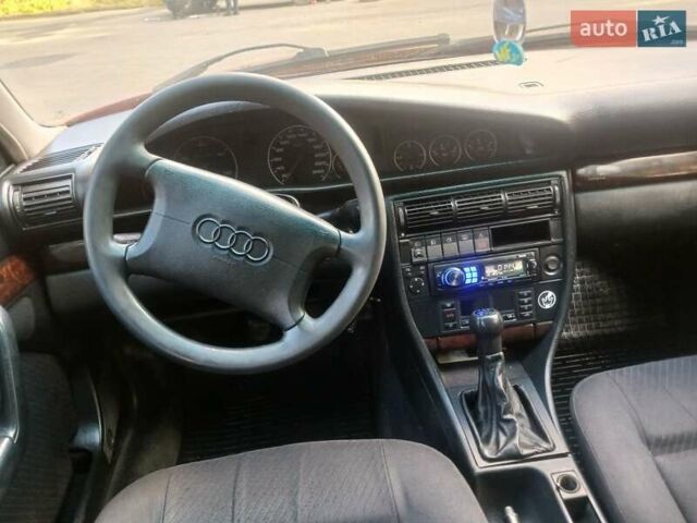 Ауди А6 1995 в Червонограде на Automoto.ua Красный Ауди А6, объемом двигателя 2.46 л и пробегом 390 тыс. км за 2499 $, фото 18 на Automoto.ua