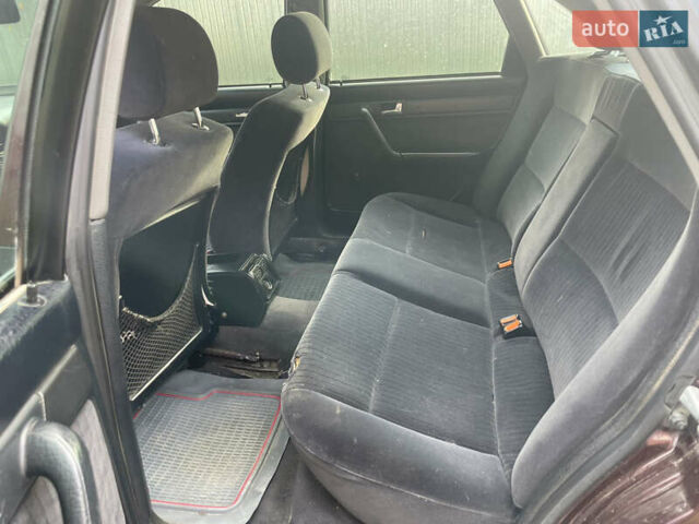 Красный Ауди А6, объемом двигателя 2.6 л и пробегом 374 тыс. км за 2600 $, фото 13 на Automoto.ua