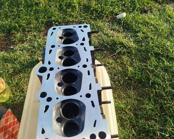 Красный Ауди А6, объемом двигателя 2 л и пробегом 333 тыс. км за 2000 $, фото 7 на Automoto.ua