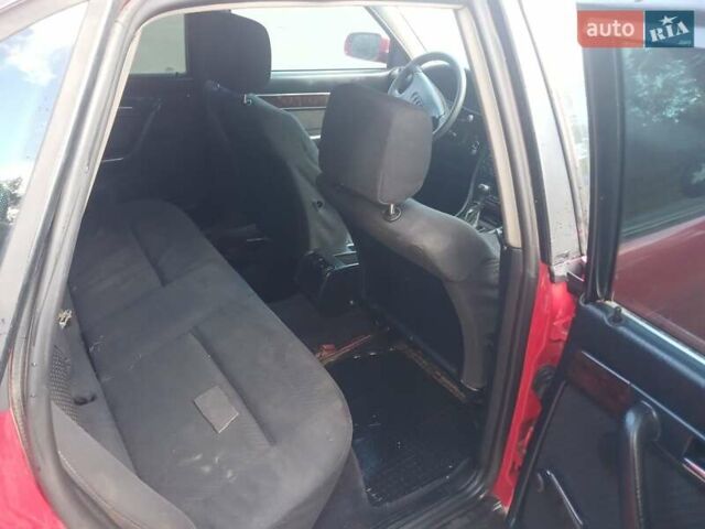 Красный Ауди А6, объемом двигателя 2.46 л и пробегом 350 тыс. км за 2650 $, фото 13 на Automoto.ua