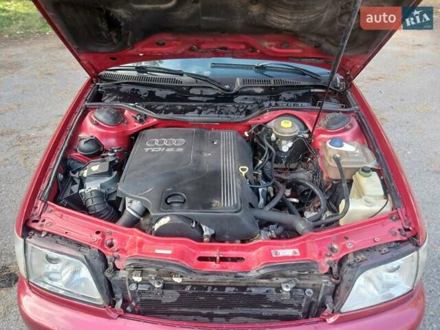 Красный Ауди А6, объемом двигателя 2.46 л и пробегом 350 тыс. км за 2650 $, фото 12 на Automoto.ua