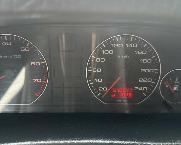 Красный Ауди А6, объемом двигателя 2 л и пробегом 510 тыс. км за 3800 $, фото 12 на Automoto.ua