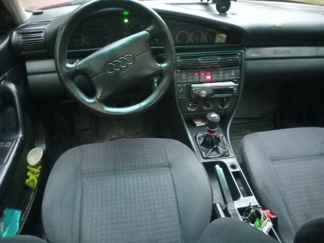 Красный Ауди А6, объемом двигателя 1.9 л и пробегом 450 тыс. км за 2350 $, фото 9 на Automoto.ua