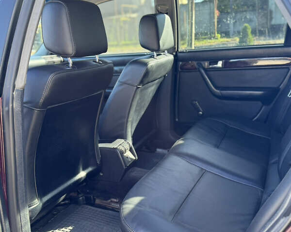 Ауді А6 1996 у Чернівцях на Automoto.ua Червоний Ауді А6, об'ємом двигуна 2.6 л та пробігом 366 тис. км за 2000 $, фото 15 на Automoto.ua