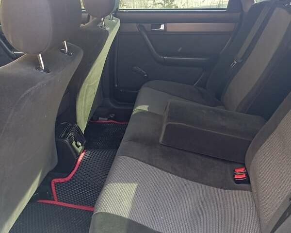 Красный Ауди А6, объемом двигателя 2.6 л и пробегом 325 тыс. км за 4200 $, фото 3 на Automoto.ua