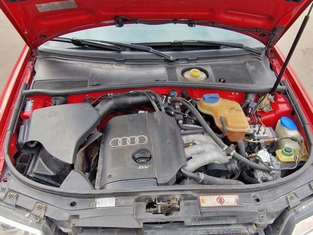 Красный Ауди А6, объемом двигателя 1.8 л и пробегом 361 тыс. км за 3900 $, фото 15 на Automoto.ua