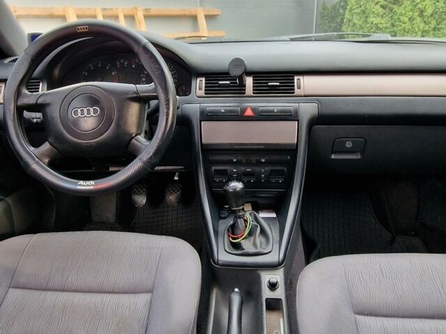 Красный Ауди А6, объемом двигателя 1.8 л и пробегом 361 тыс. км за 3900 $, фото 13 на Automoto.ua