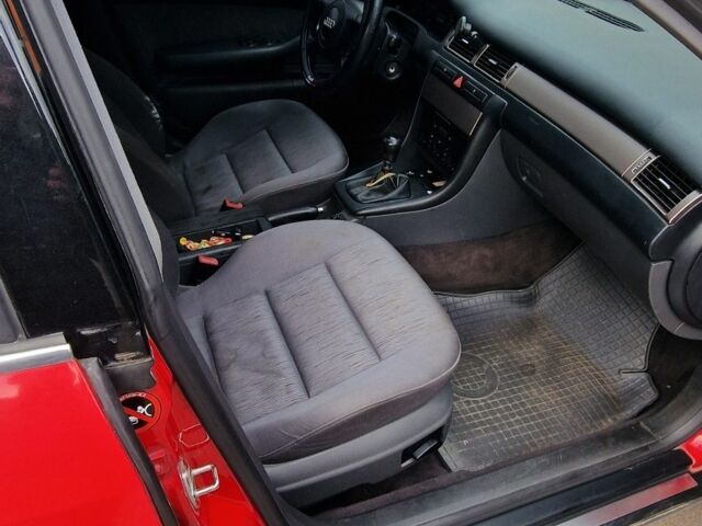 Красный Ауди А6, объемом двигателя 1.8 л и пробегом 361 тыс. км за 3900 $, фото 12 на Automoto.ua