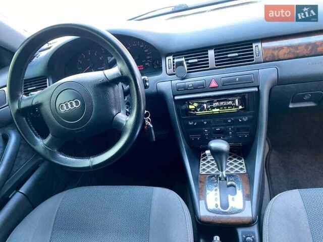 Красный Ауди А6, объемом двигателя 2.4 л и пробегом 280 тыс. км за 5200 $, фото 3 на Automoto.ua
