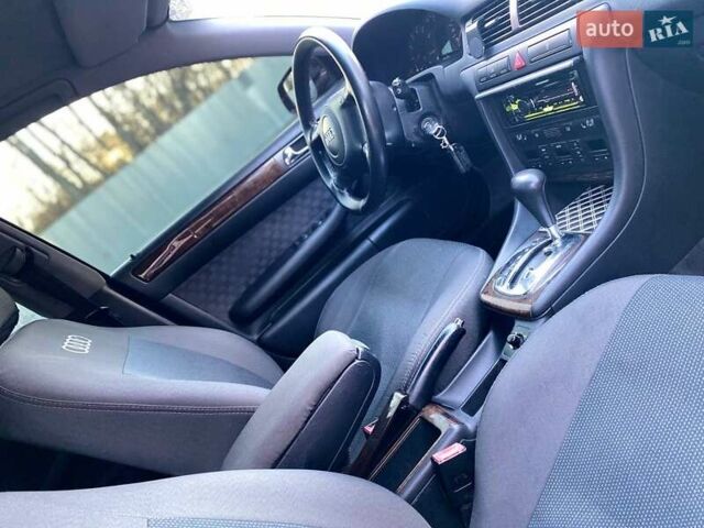 Красный Ауди А6, объемом двигателя 2.4 л и пробегом 280 тыс. км за 5200 $, фото 6 на Automoto.ua