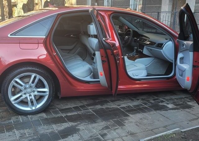 Червоний Ауді А6, об'ємом двигуна 2 л та пробігом 83 тис. км за 14999 $, фото 6 на Automoto.ua
