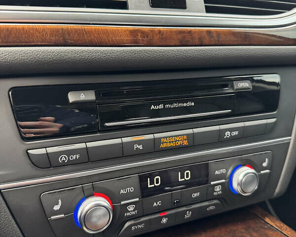 Красный Ауди А6, объемом двигателя 3 л и пробегом 158 тыс. км за 14500 $, фото 13 на Automoto.ua