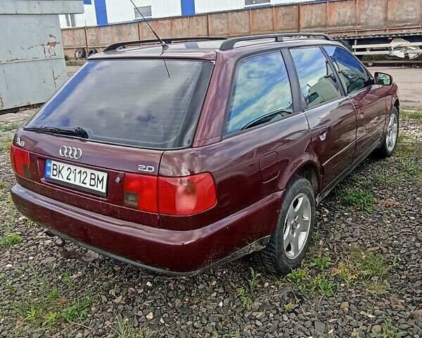 Красный Ауди А6, объемом двигателя 2 л и пробегом 320 тыс. км за 3500 $, фото 3 на Automoto.ua