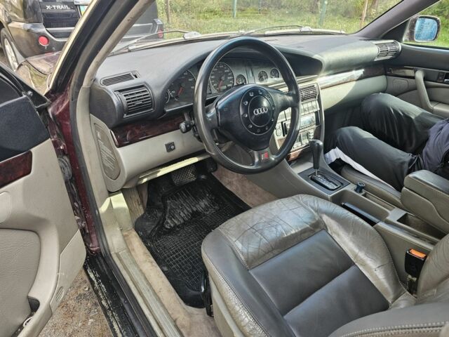 Красный Ауди А6, объемом двигателя 2.8 л и пробегом 366 тыс. км за 3750 $, фото 4 на Automoto.ua