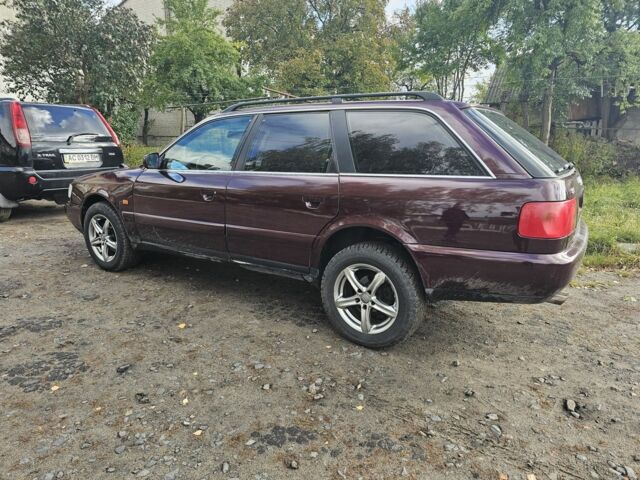 Красный Ауди А6, объемом двигателя 2.8 л и пробегом 366 тыс. км за 3750 $, фото 2 на Automoto.ua
