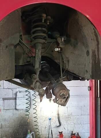 Красный Ауди А6, объемом двигателя 1.8 л и пробегом 282 тыс. км за 3300 $, фото 55 на Automoto.ua