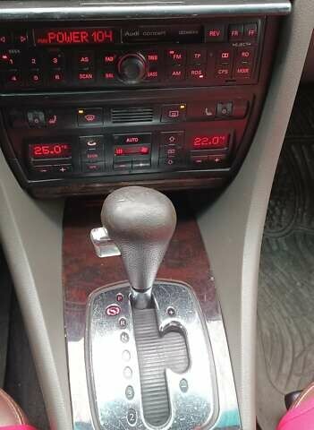 Красный Ауди А6, объемом двигателя 1.8 л и пробегом 282 тыс. км за 3300 $, фото 10 на Automoto.ua