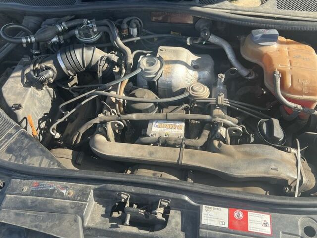 Красный Ауди А6, объемом двигателя 2.5 л и пробегом 371 тыс. км за 2000 $, фото 4 на Automoto.ua