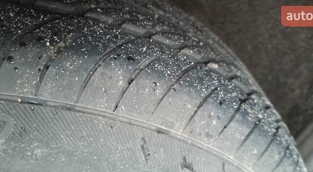 Красный Ауди А6, объемом двигателя 1.8 л и пробегом 282 тыс. км за 3300 $, фото 62 на Automoto.ua