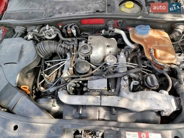 Красный Ауди А6, объемом двигателя 2.5 л и пробегом 298 тыс. км за 4900 $, фото 14 на Automoto.ua