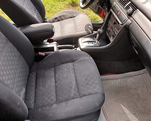 Красный Ауди А6, объемом двигателя 2.5 л и пробегом 298 тыс. км за 4900 $, фото 10 на Automoto.ua