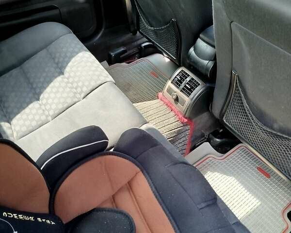 Красный Ауди А6, объемом двигателя 2.5 л и пробегом 298 тыс. км за 4900 $, фото 11 на Automoto.ua