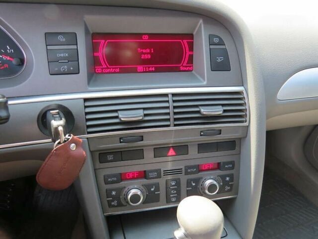 Ауді А6, об'ємом двигуна 2.4 л та пробігом 273 тис. км за 8400 $, фото 21 на Automoto.ua