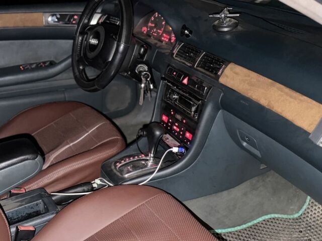 Ауди А6, объемом двигателя 2.4 л и пробегом 100 тыс. км за 2450 $, фото 5 на Automoto.ua