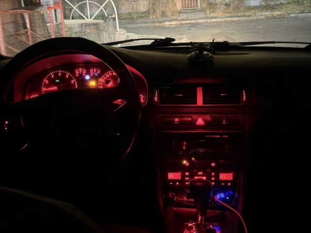 Ауди А6, объемом двигателя 2.4 л и пробегом 100 тыс. км за 2450 $, фото 6 на Automoto.ua