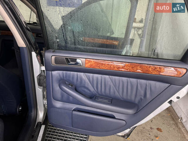 Ауди А6, объемом двигателя 2.5 л и пробегом 250 тыс. км за 2999 $, фото 18 на Automoto.ua