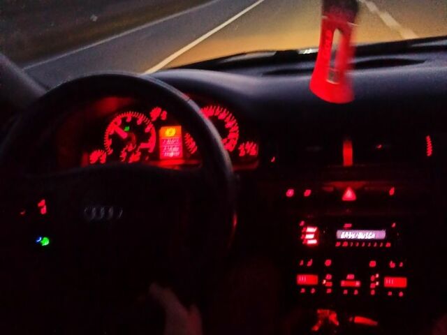 Ауди А6, объемом двигателя 2.8 л и пробегом 328 тыс. км за 5000 $, фото 4 на Automoto.ua