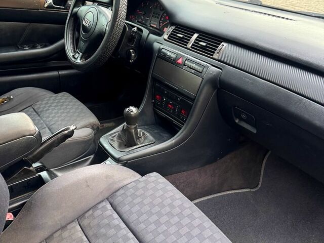 Ауди А6, объемом двигателя 2.5 л и пробегом 230 тыс. км за 1500 $, фото 11 на Automoto.ua