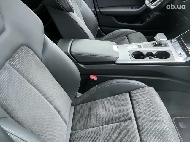 Ауди А6, объемом двигателя 2 л и пробегом 19 тыс. км за 73794 $, фото 4 на Automoto.ua