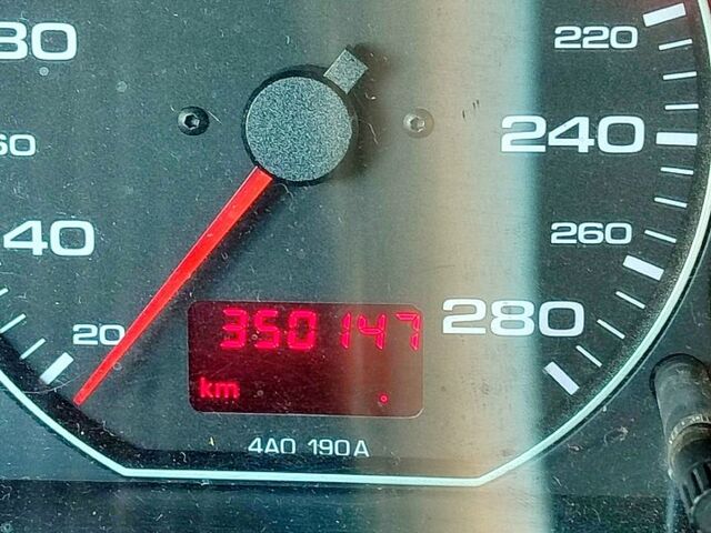 Ауди А6, объемом двигателя 2.8 л и пробегом 350 тыс. км за 3500 $, фото 11 на Automoto.ua