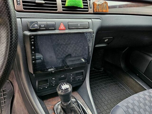 Ауди А6, объемом двигателя 2.4 л и пробегом 330 тыс. км за 5600 $, фото 5 на Automoto.ua