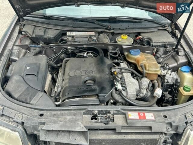 Ауди А6, объемом двигателя 1.8 л и пробегом 445 тыс. км за 2999 $, фото 12 на Automoto.ua