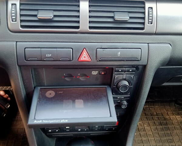 Ауди А6, объемом двигателя 2.5 л и пробегом 312 тыс. км за 4000 $, фото 12 на Automoto.ua