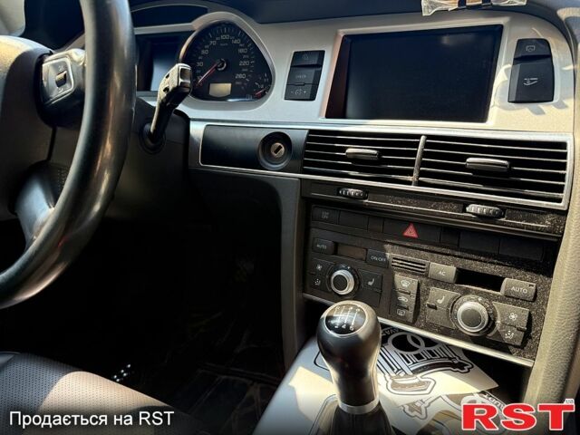 Ауді А6, об'ємом двигуна 2 л та пробігом 276 тис. км за 10000 $, фото 6 на Automoto.ua