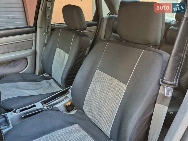 Серый Ауди А6, объемом двигателя 2.6 л и пробегом 265 тыс. км за 2250 $, фото 7 на Automoto.ua