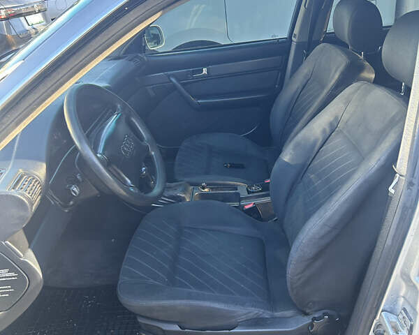 Сірий Ауді А6, об'ємом двигуна 2.46 л та пробігом 320 тис. км за 3600 $, фото 10 на Automoto.ua