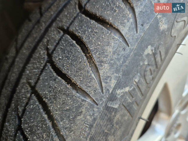 Серый Ауди А6, объемом двигателя 2.6 л и пробегом 265 тыс. км за 2250 $, фото 9 на Automoto.ua