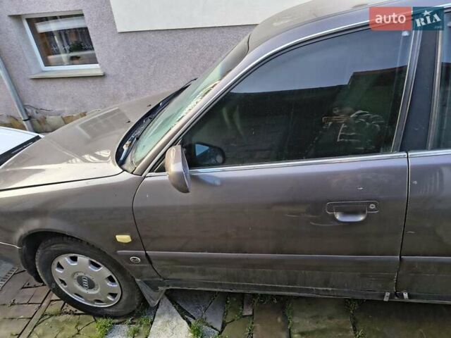 Серый Ауди А6, объемом двигателя 2.6 л и пробегом 360 тыс. км за 2500 $, фото 4 на Automoto.ua