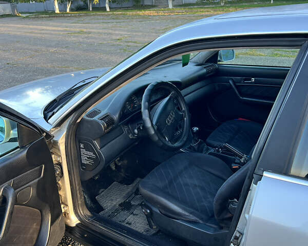 Сірий Ауді А6, об'ємом двигуна 2.6 л та пробігом 337 тис. км за 2250 $, фото 7 на Automoto.ua