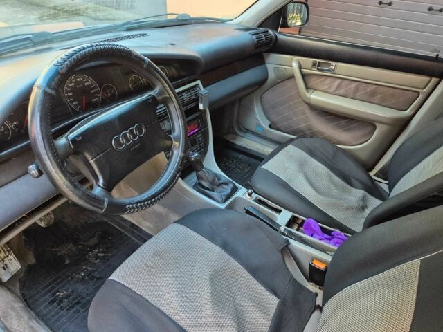 Серый Ауди А6, объемом двигателя 2.6 л и пробегом 265 тыс. км за 2250 $, фото 6 на Automoto.ua