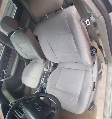 Серый Ауди А6, объемом двигателя 2.6 л и пробегом 345 тыс. км за 2000 $, фото 6 на Automoto.ua