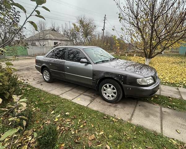 Серый Ауди А6, объемом двигателя 2.6 л и пробегом 318 тыс. км за 3000 $, фото 2 на Automoto.ua