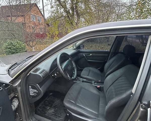 Серый Ауди А6, объемом двигателя 2.6 л и пробегом 318 тыс. км за 3000 $, фото 6 на Automoto.ua